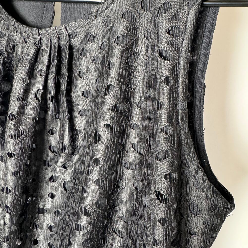 Banana Republic Sleeveless Top Black Eyelet Blouse Layered Size S - Picture 3 of 7
